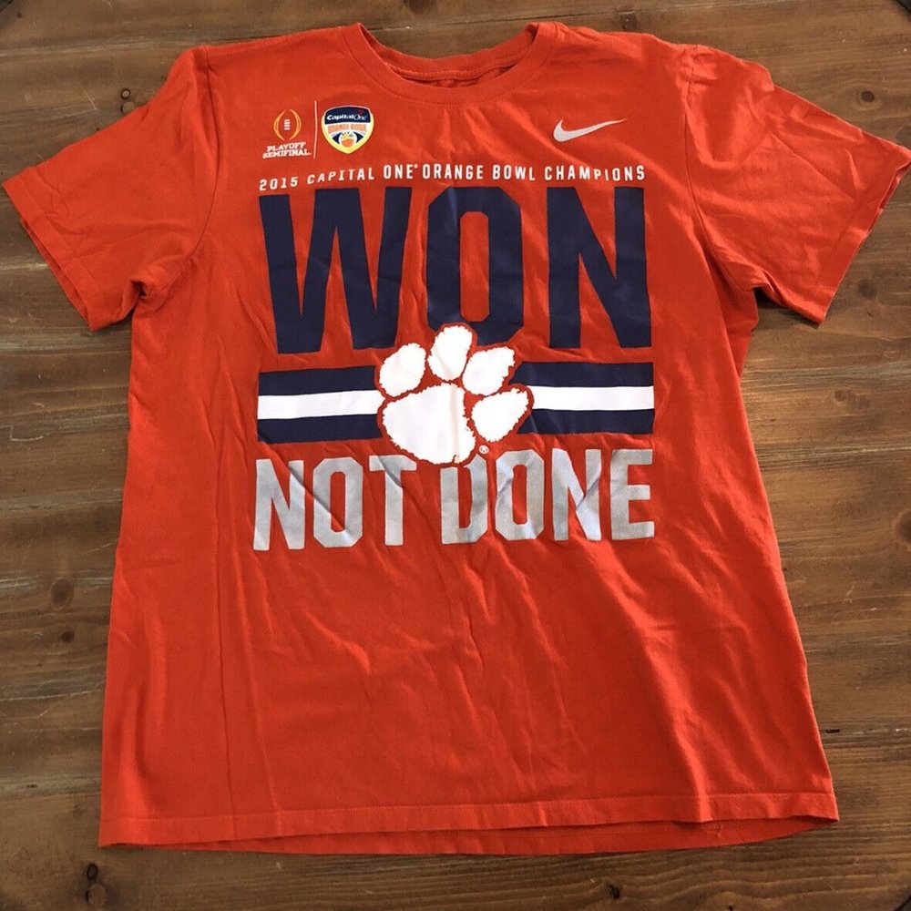 Clemson Tigers ~ Nike 2015 Orange Bowl Champions T-Shirt ~ Orange ~ Size Medium